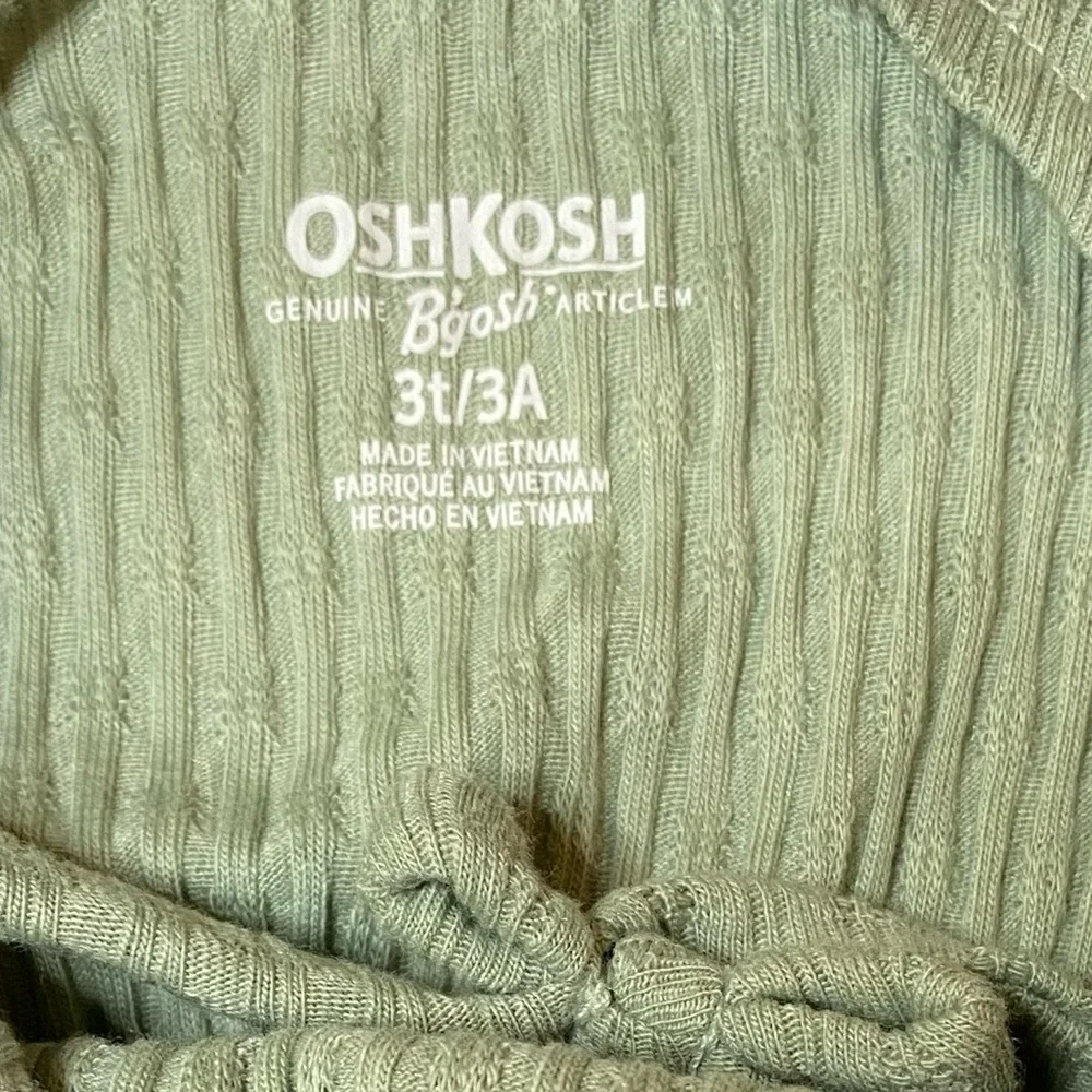OshKosh B'gosh Textured Green Top And Flowered Skorts Size 3T